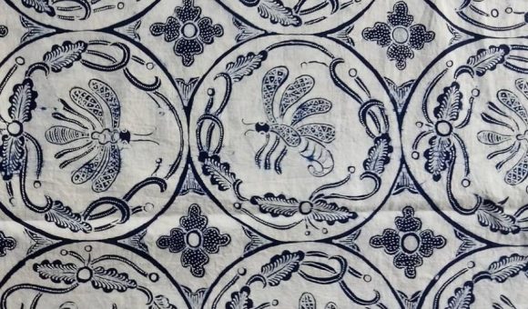 Walang, or grasshopper, a motif by Batik Kani by Rekna Indriyani.